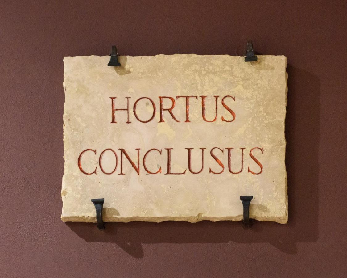 Apartament Hortus Conclusus + Free Parking Siena Zewnętrze zdjęcie